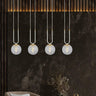 GLAM 4-lichts hanglamp - Wit frame - Helder glas hanglamp met ronde bol - sfeervol in een Retro interieur