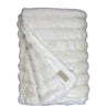 Winterhome luxe imitatiebont deken Arctic Fox Ivory plaid/deken - beige - Mooier Thuis