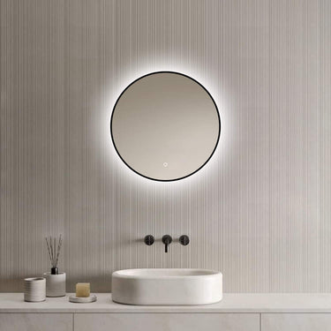 Badkamerspiegel Ilona 50×50 cm met zwarte lijst met dimbare LED en anticondens