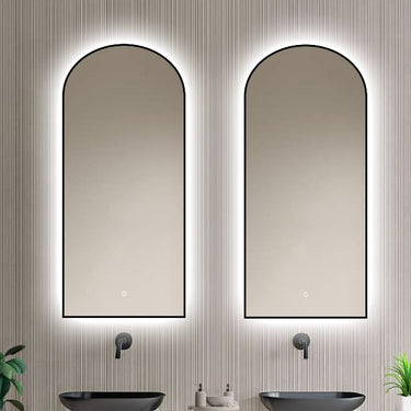Badkamerspiegel Marrakech 45×100 cm met zwarte lijst met dimbare LED en anticondens