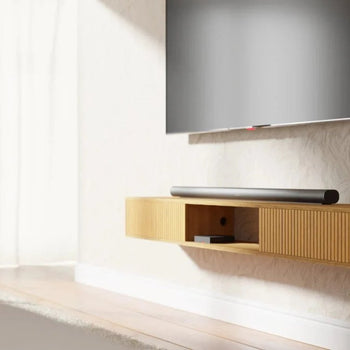 Schwebendes TV-Möbel – 180 cm Eichenfurnier