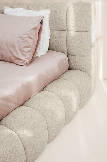 Platformbed Adore Ruby Bouclé Beige – 180x200 cm – Zonder Matras - afbeelding 3