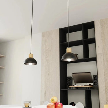 SECO 1-lichts hanglamp - Zwart metaal - Houten accent