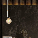 GLAM 1-lichts hanglamp - Amber glas - Wit frame hanglamp met ronde bol - sfeervol in een Retro interieur