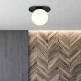 PLAZA 1-lichts plafondlamp - Wit glas - Zwart frame plafondlamp met ronde bol - sfeervol in een Modern interieur