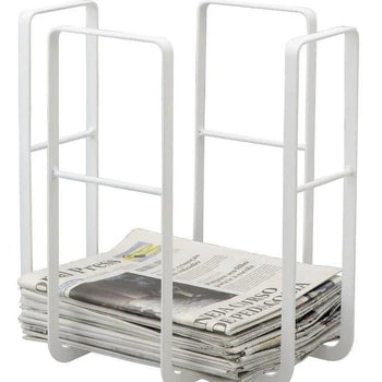 Zeitungs- und Zeitschriftenständer am Yamazaki-Turm – Weiß