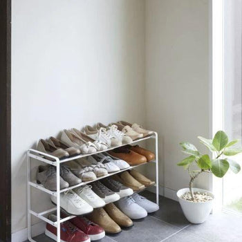Yamazaki Frame ausziehbares 3-stöckiges Schuhregal – weiß