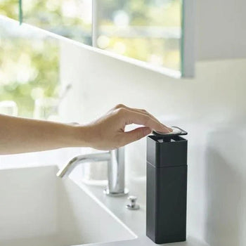 Yamazaki Tower Push Seifenspender – schwarz