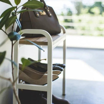 Yamazaki Tower Schuhregal mit Holzablage – Weiß