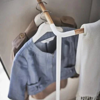 Eckgarderobe am Yamazaki-Turm – weiß