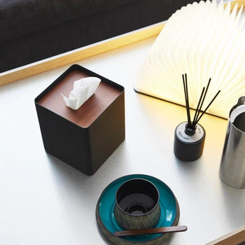 Yamazaki Rin vierkante tissuebox - zwart