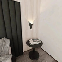 Emibig FORM 4 1-lichts wandlamp - Zwart metaal - Mooier Thuis