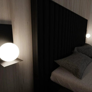 FORM 1-lichts wandlamp - Zwart frame - Opaalwit glas