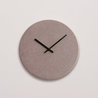 Wandklok Taupe Valchromat - Ø38 Zwarte Wijzers
