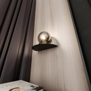 FORM 8 1-lichts wandlamp - Smoked glas - sfeervol in een Minimalistisch interieur