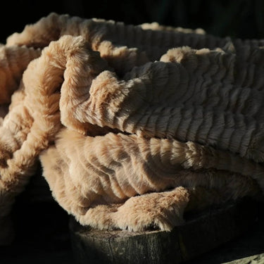 Winterhome luxe imitatiebont deken Owl Clay