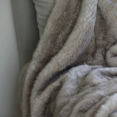 Winterhome luxe kunstbont deken Iberianwolf