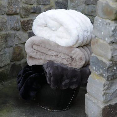 Winterhome luxe imitatiebont deken Arctic Fox Ivory