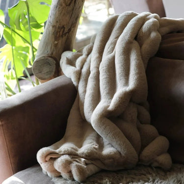 Winterhome luxe imitatiebont deken Arctic Fox Beige