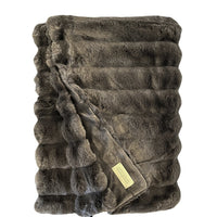 Winterhome luxe imitatiebont deken Arctic Fox Cinder - Mooier Thuis