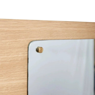 Gespaltener Spiegel, magnetisch, natürlich