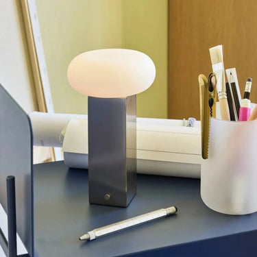 Lage draagbare lamp in nikkel