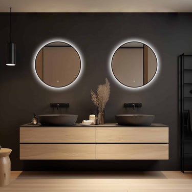 Badkamerspiegel Ilona 60×60 cm met zwarte lijst met dimbare LED en anticondens