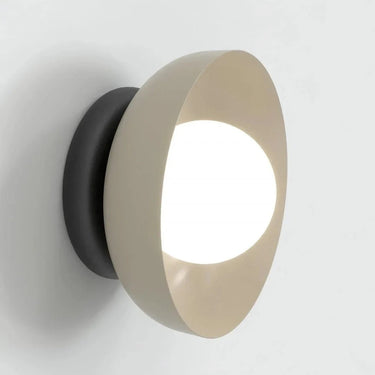 OZZY 1-lichts wandlamp – mokka/beige