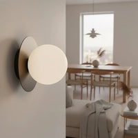 Emibig K1 1-lichts wandlamp - Wit glas - Zwart frame - Mooier Thuis