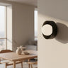 LULU 1-lichts wandlamp - Wit glas - Zwart frame - bestellen bij Mooier Thuis