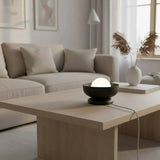 OZZY 1-lichts tafellamp - Wit glas - Zwart frame tafellamp met snoer - bestellen bij Mooier Thuis