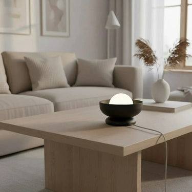 OZZY 1-lichts tafellamp - Wit glas - Zwart frame