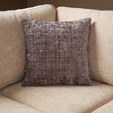 MySofa sierkussen 45 x 45 cm in kleikleurige chenille Cremona 24 op een beige bank