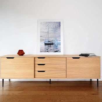 Sideboard mit 2 Schiebetüren und 3 Schubladen – Eichenfurnier, 150 cm