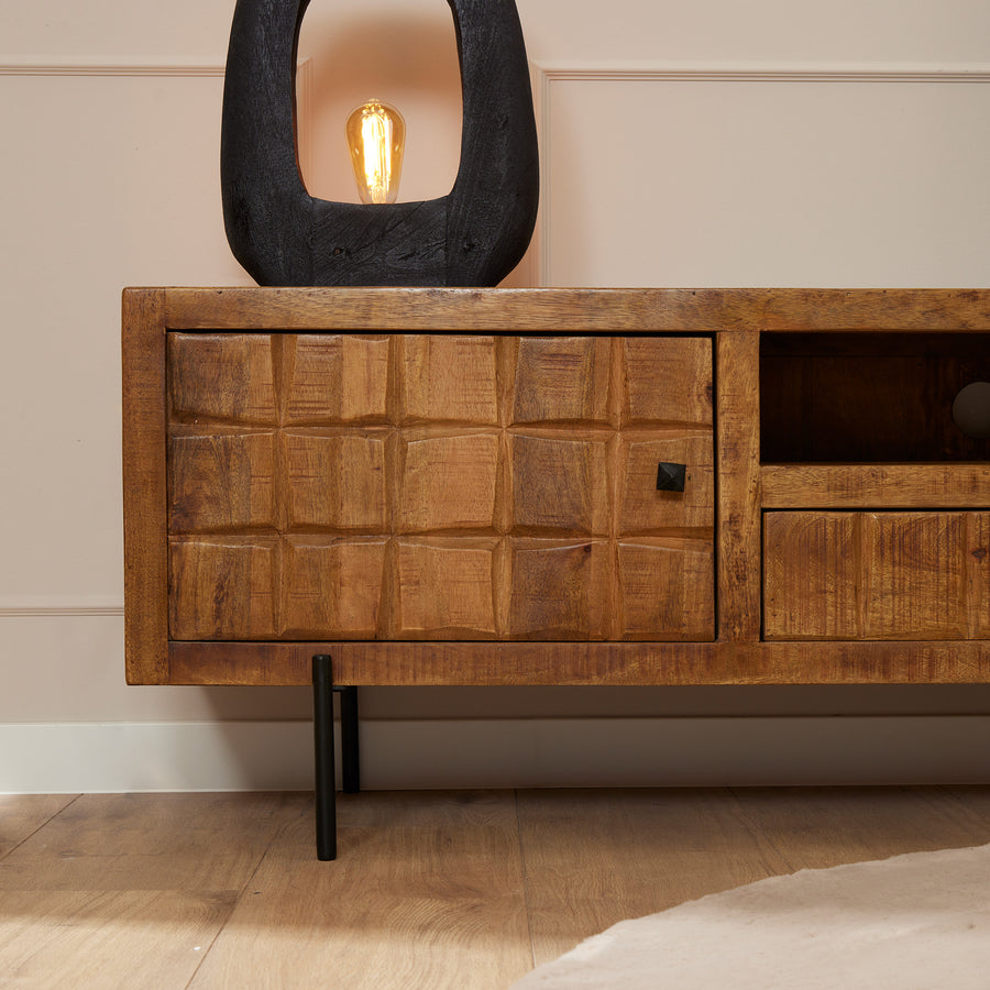 TV cabinet Brandy natural – Blokkenpatroon en zwarte knopjes