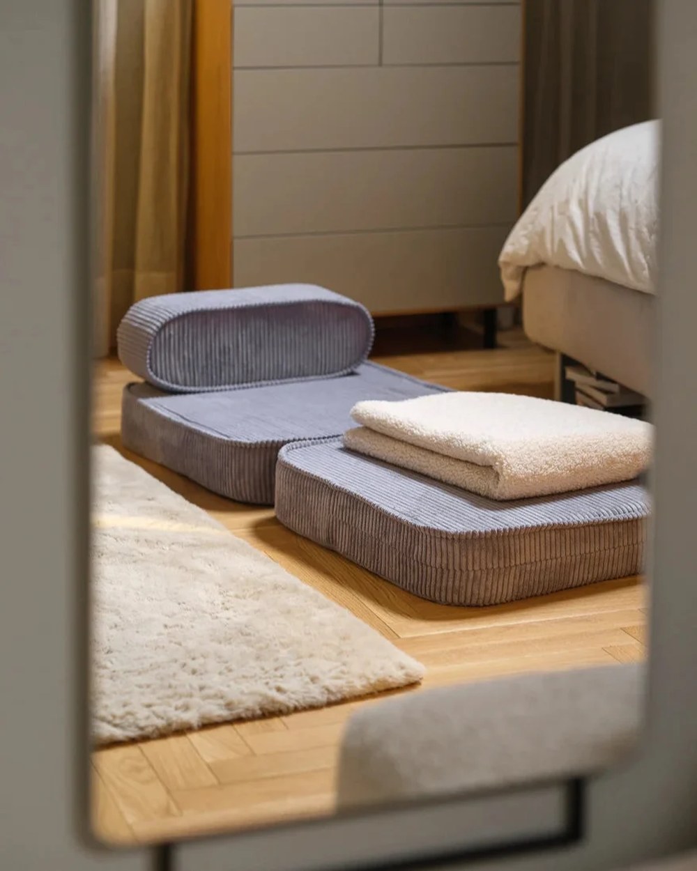 Wigiwama Uitklapstoel 3-in-1 Blueberry Blue in een kinderkamer