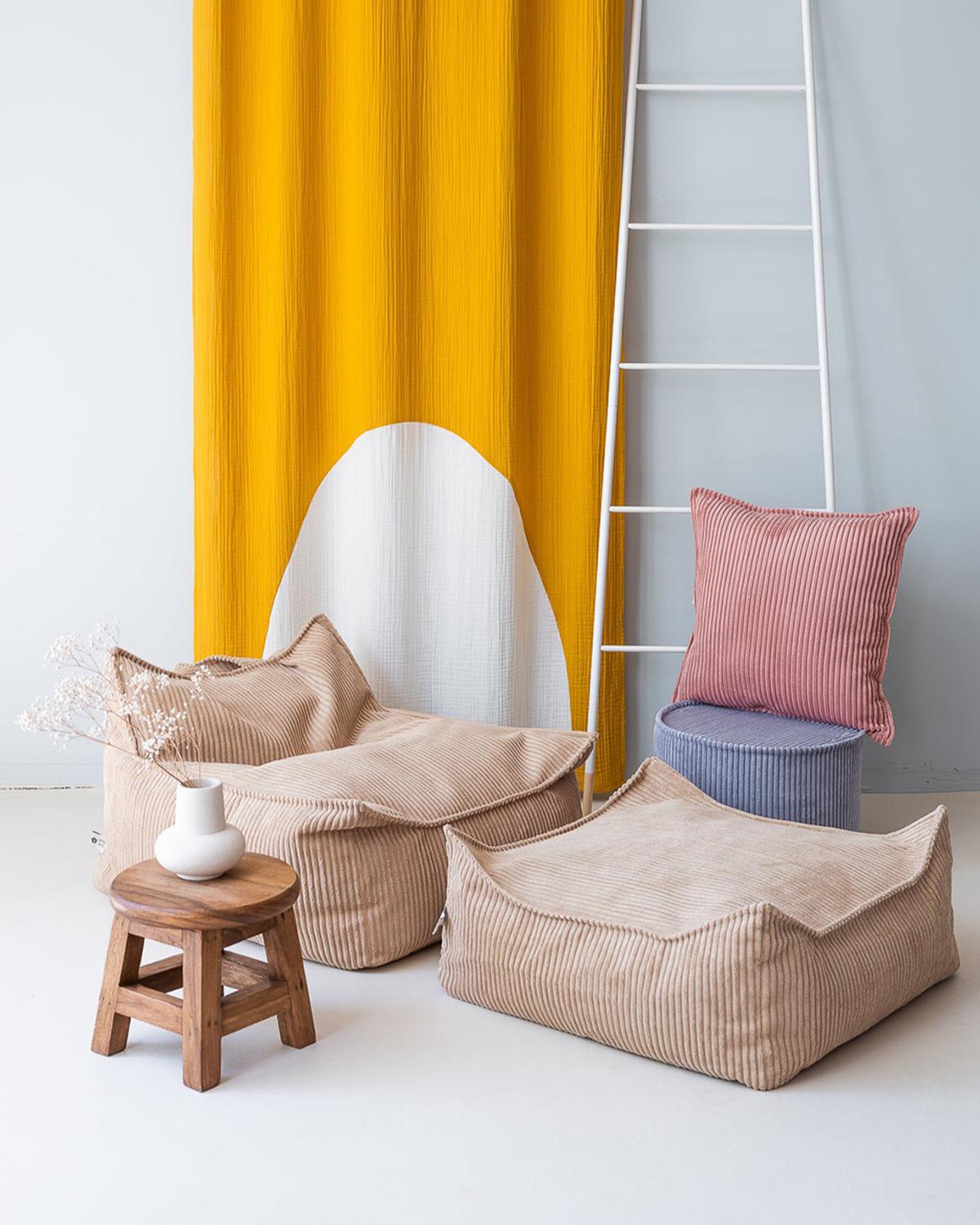 Kenmerken Wigiwama Quadratischer gerippter Pouf Brauner Zucker