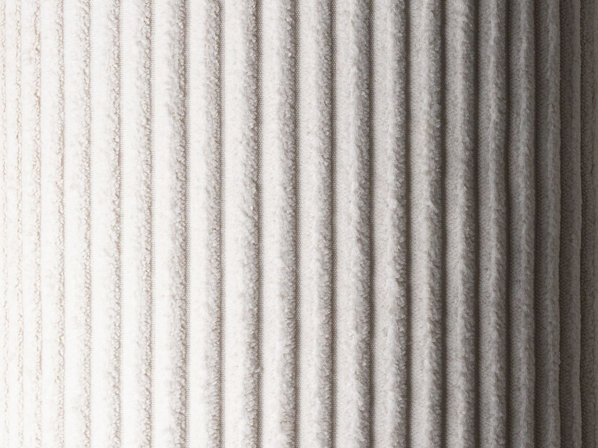 Ribstof van dichtbij — Wigiwama Runder gerippter Pouf Marshmallow