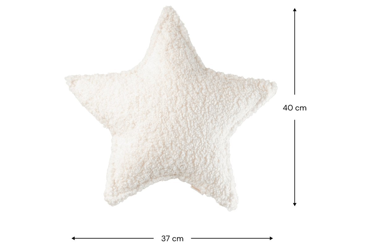 Afmetingen Wigiwama Teddy Star Cushion Creamy white: 37 cm breed, 10 cm diep, 40 cm hoog