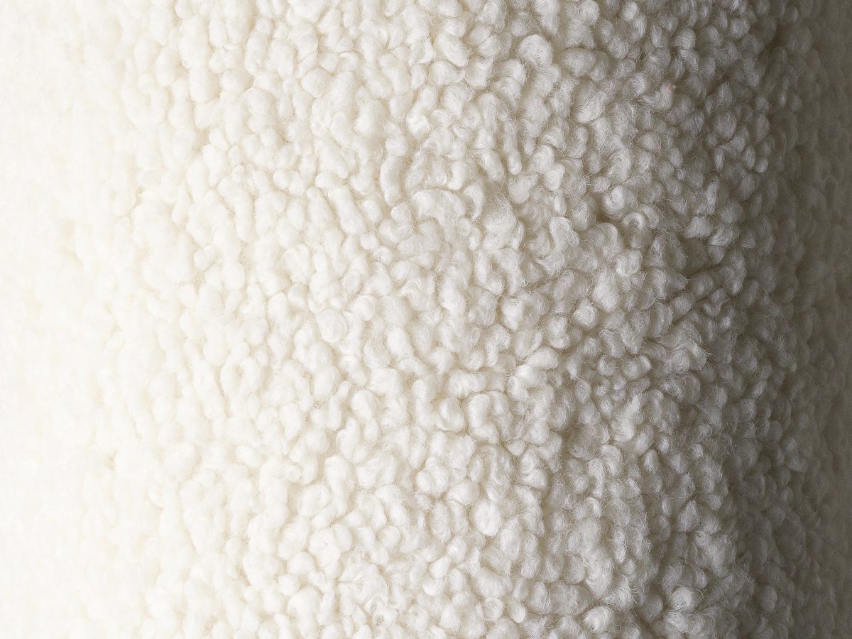 Teddy van dichtbij — Wigiwama Teddy Bear Cushion Cream White