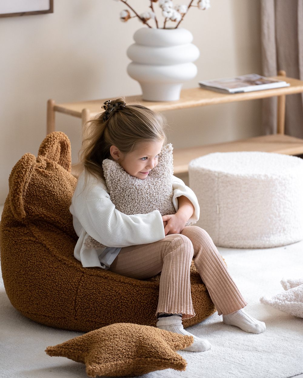 Wigiwama Sterkussen Biscuit in een kinderkamer