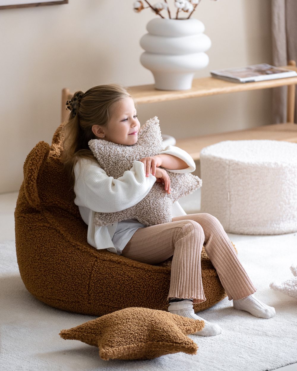 Wigiwama Sterkussen Biscuit in een kinderkamer