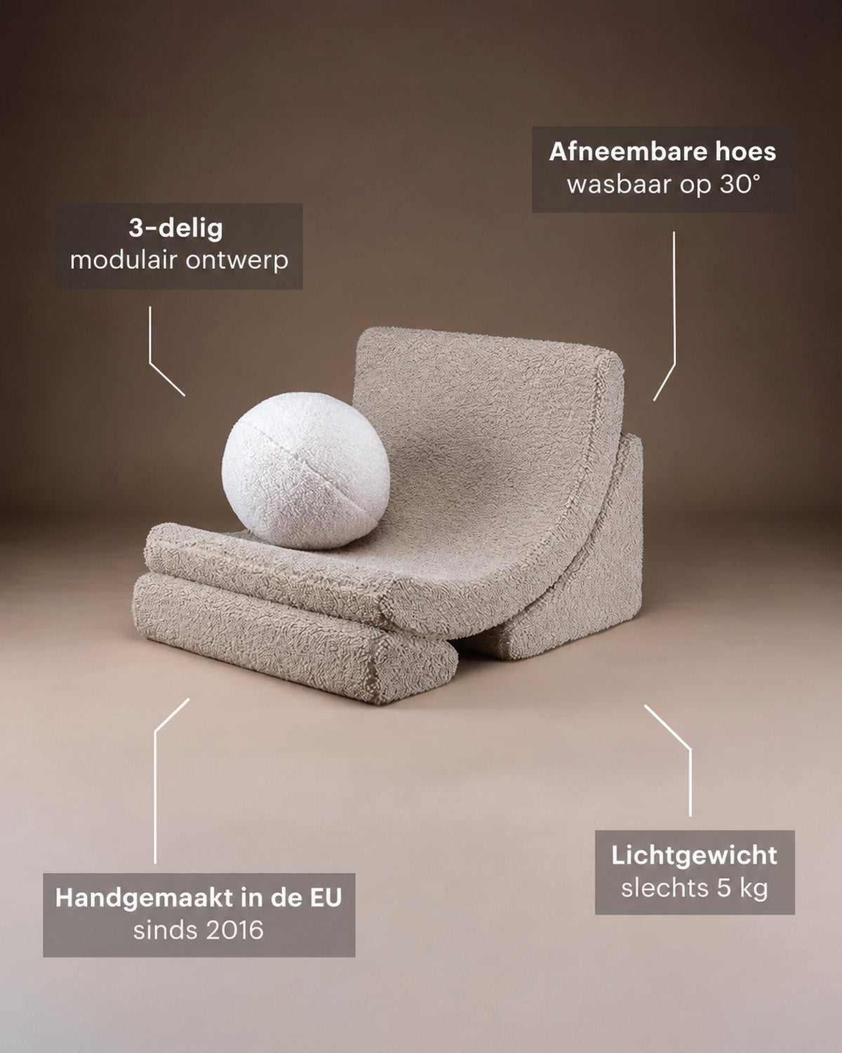 Kenmerken Wigiwama Moon Chair in teddy fabric Biscuit