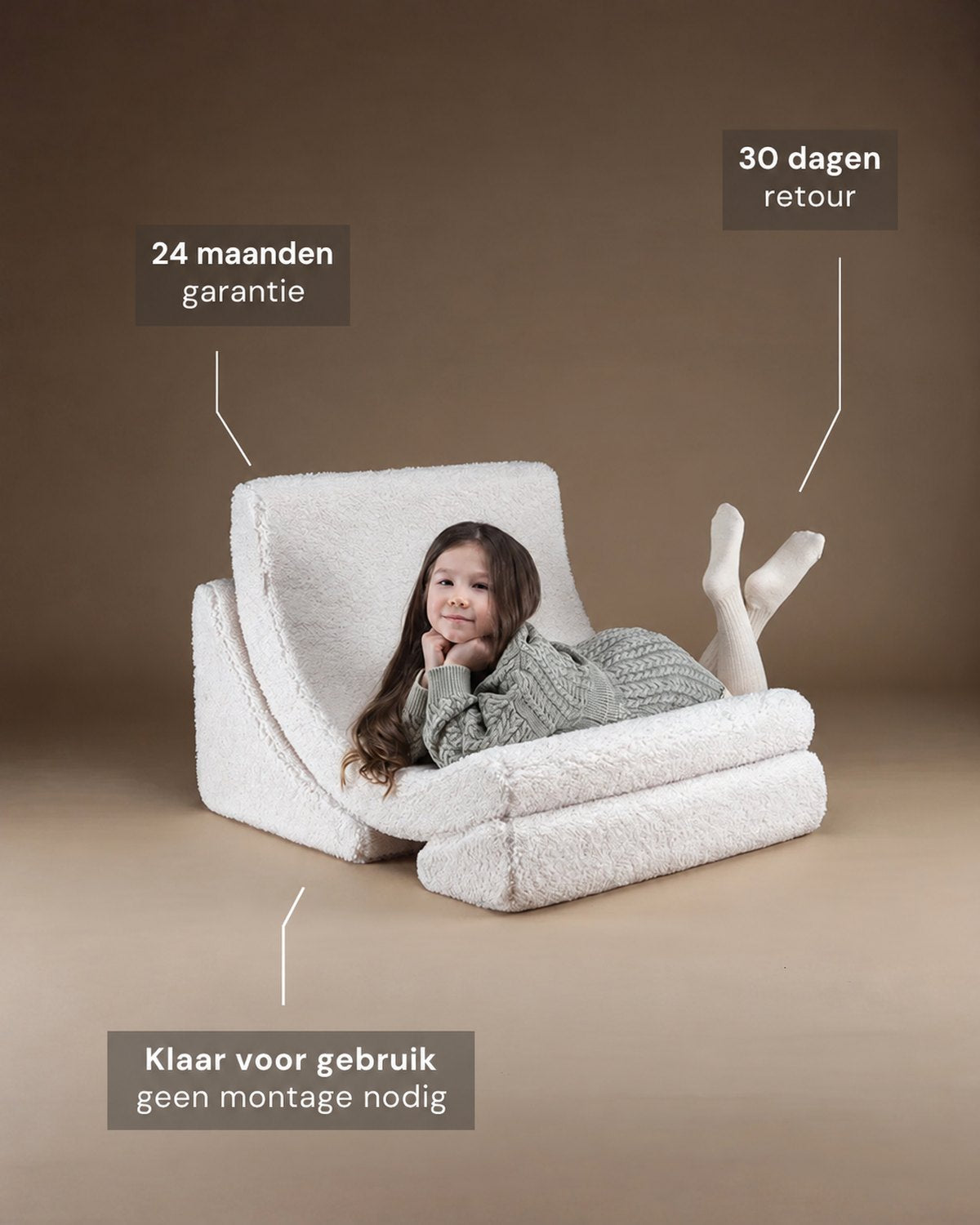 De Wigiwama maanstoel, drie losse delen Cream White