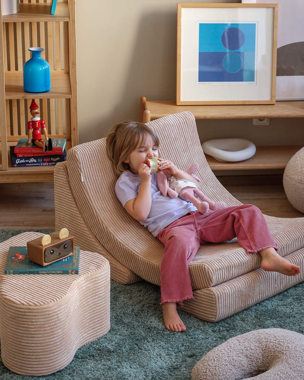 Wigiwama Cord-Wolkenpouf Brauner Zucker in een kinderkamer