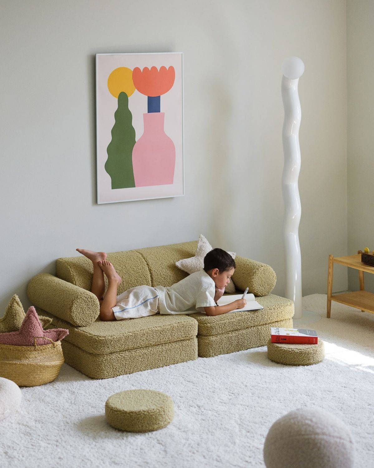 Wigiwama Kinderspielbank, 9-teilig, aus Teddyfell Matcha in een kinderkamer