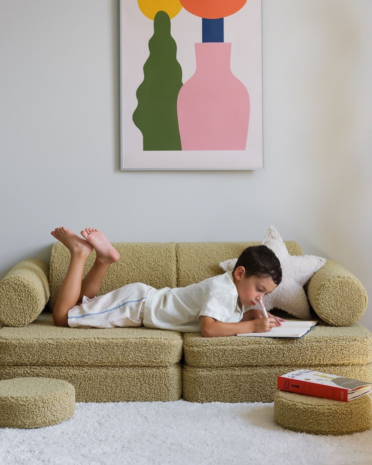 Wigiwama Kinderspielbank, 9-teilig, aus Teddyfell Matcha in een kinderkamer
