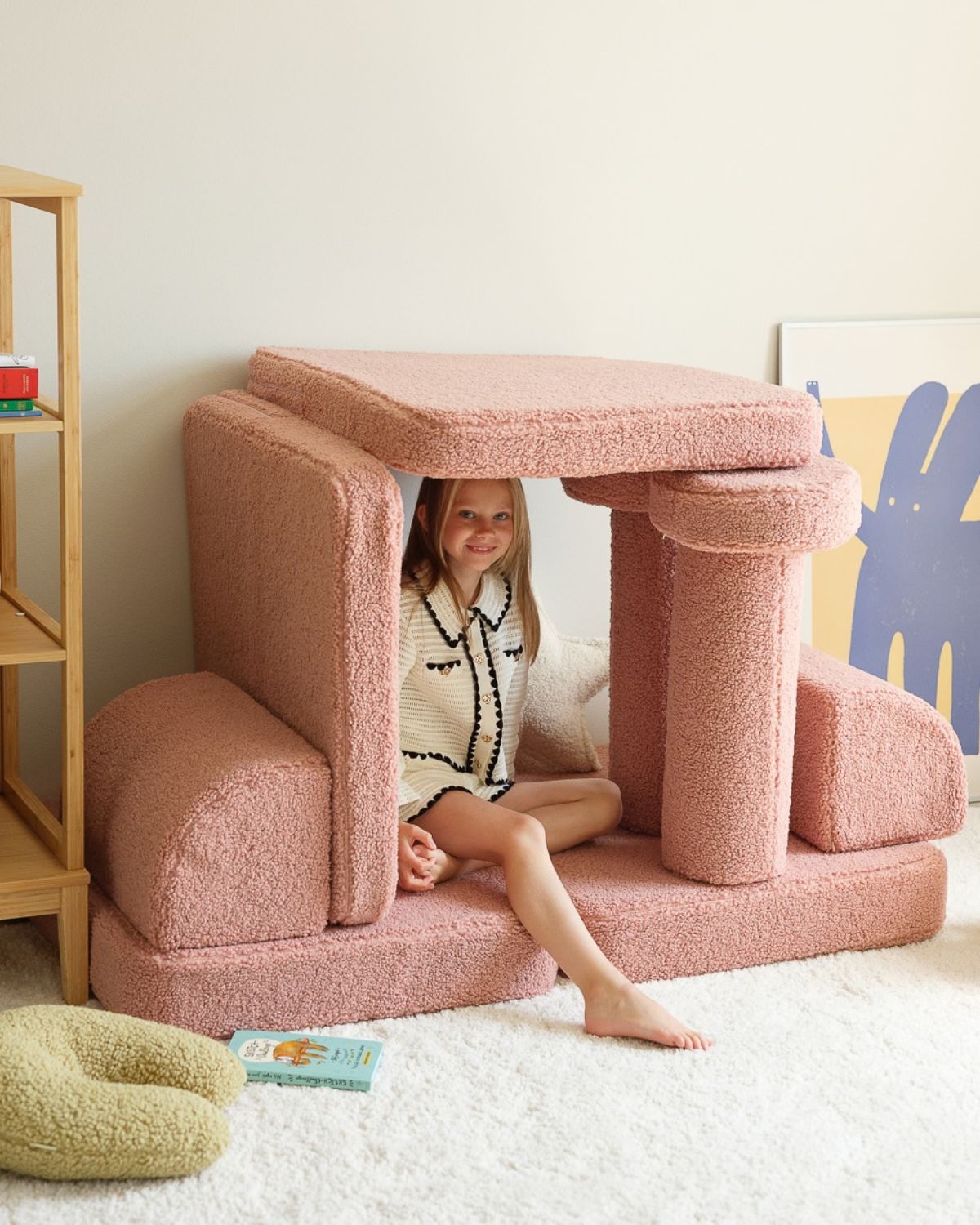 Wigiwama Kinderspielbank, 9-teilig, aus Teddyfell Guave in een kinderkamer