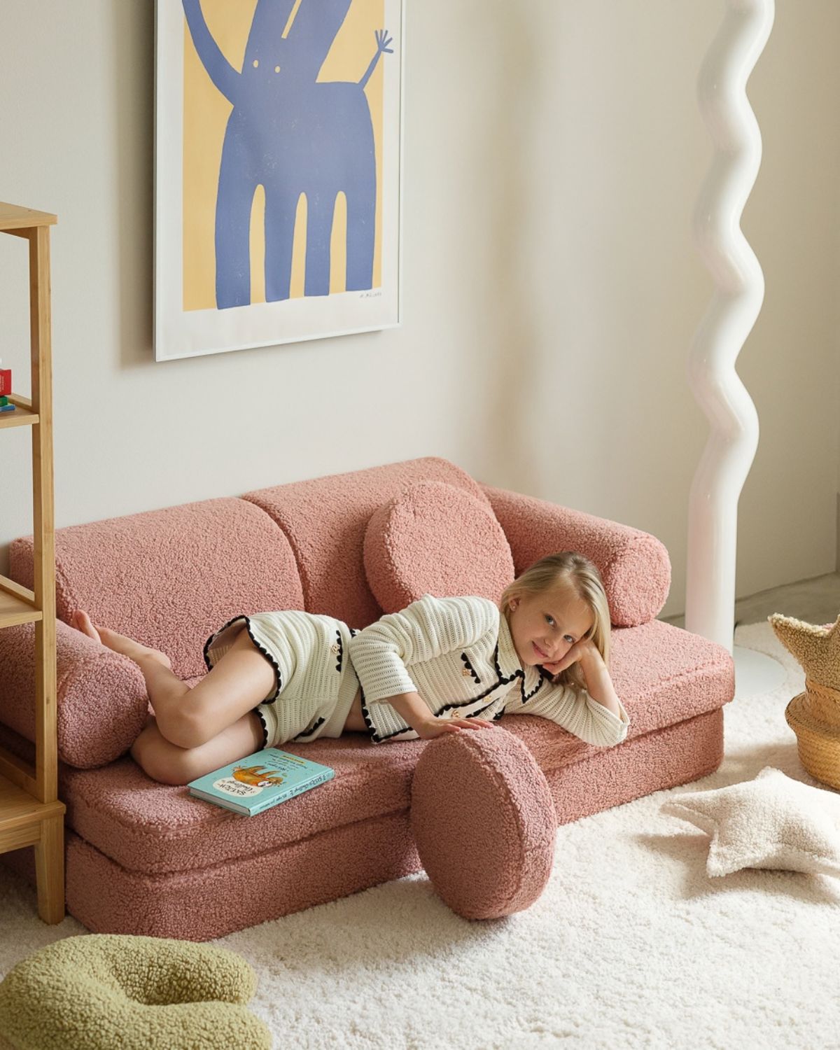 Wigiwama Kinderspielbank, 9-teilig, aus Teddyfell Guave in een kinderkamer