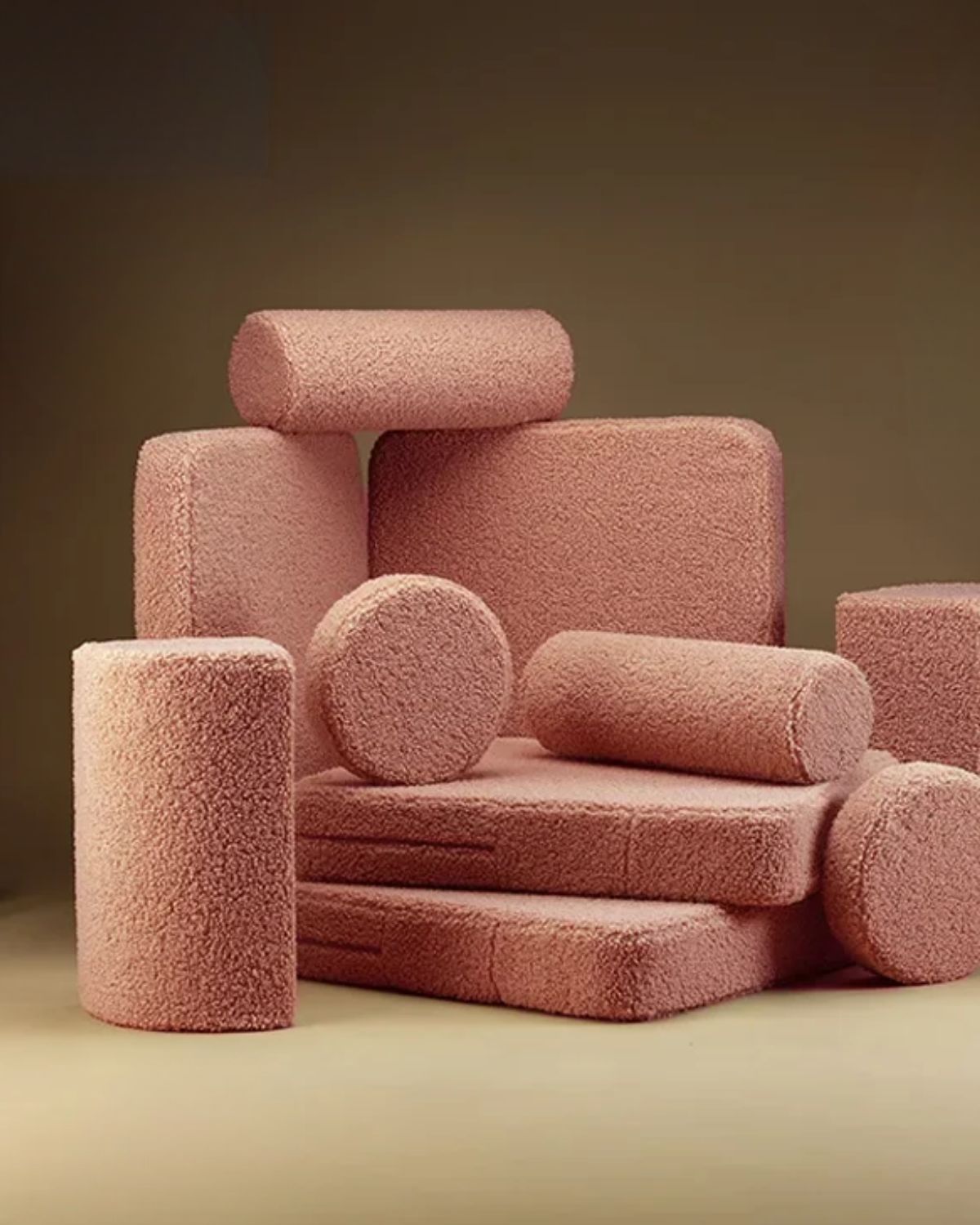 Wigiwama Kinderspielbank, 9-teilig, aus Teddyfell Guave in een kinderkamer